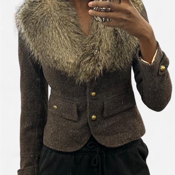Vintage Guess Dark Brown Wool Blazer with Faux Fur Collar - Picture 2 of 7
